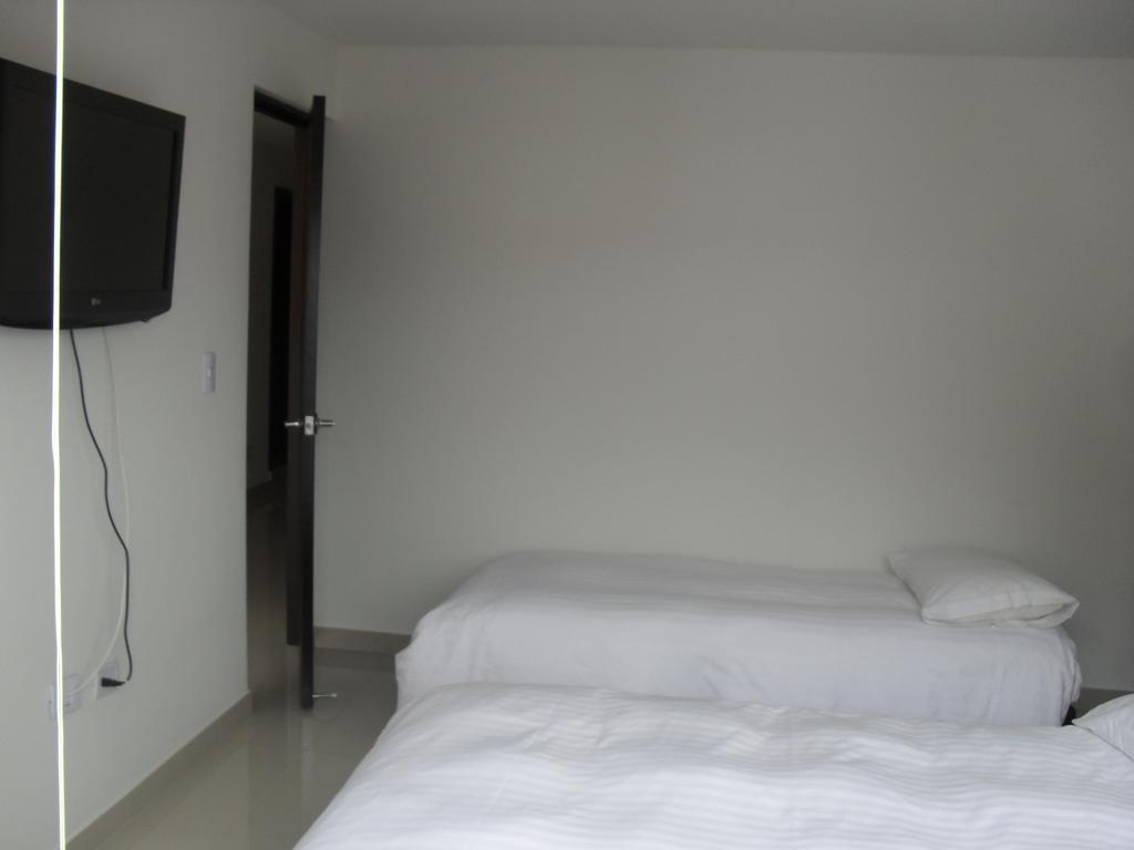 A Bogota On Holidays By Open - Hotel Cas-Embajada Americana Buitenkant foto