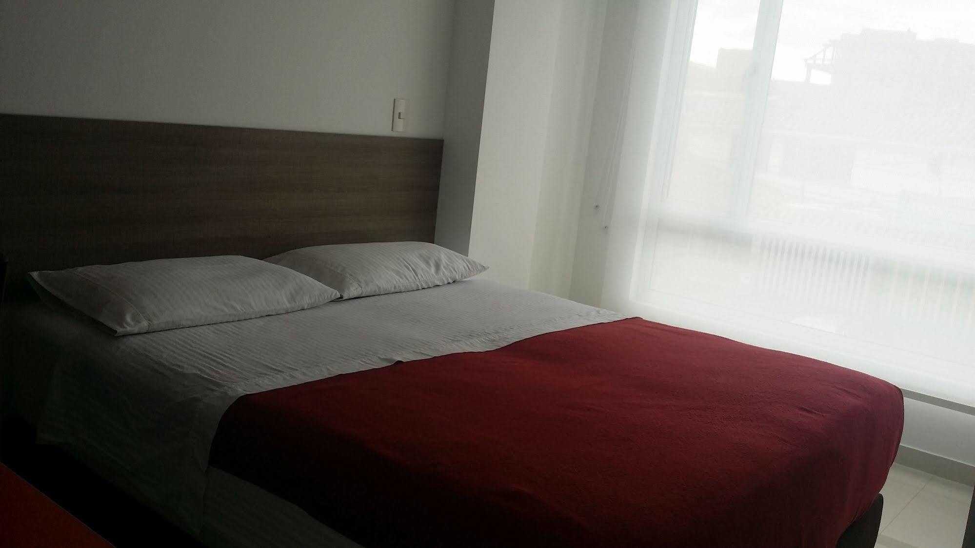 A Bogota On Holidays By Open - Hotel Cas-Embajada Americana Buitenkant foto