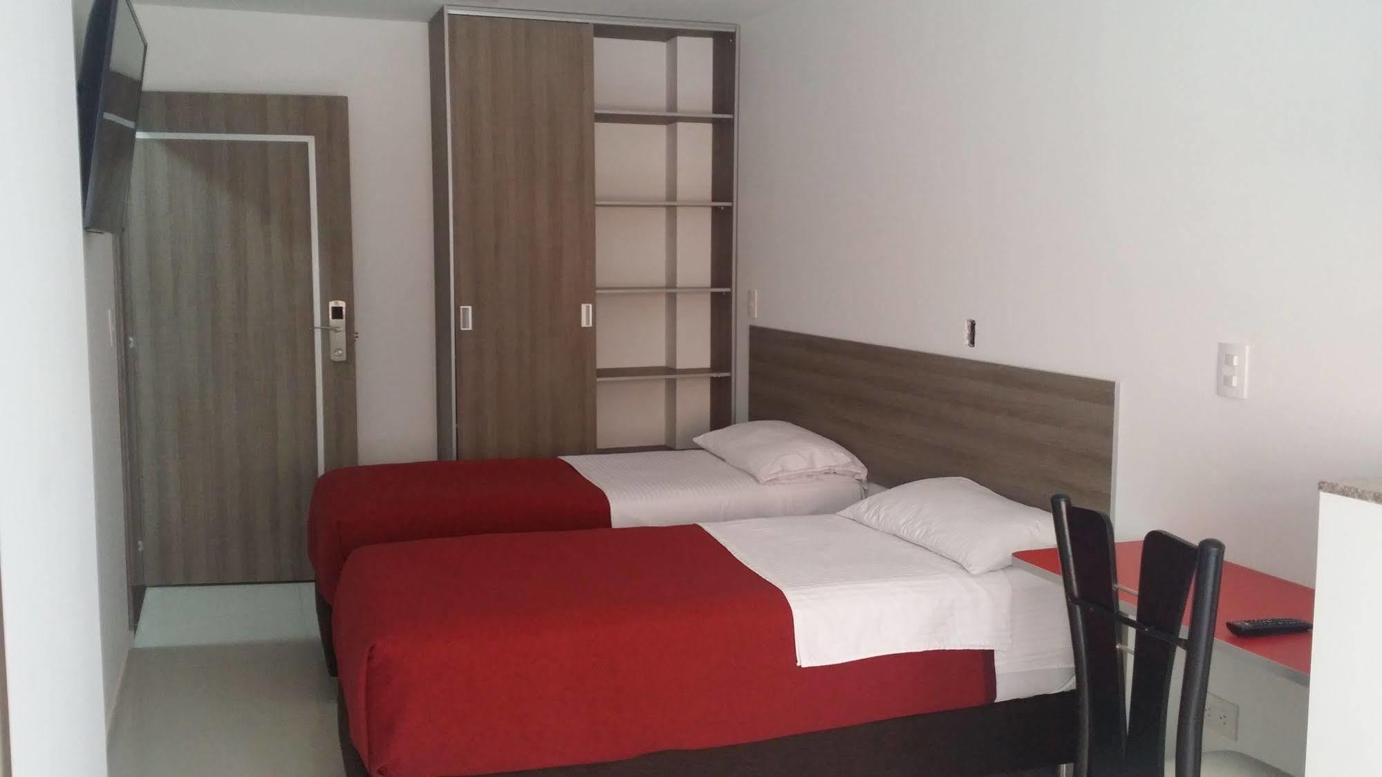 A Bogota On Holidays By Open - Hotel Cas-Embajada Americana Buitenkant foto